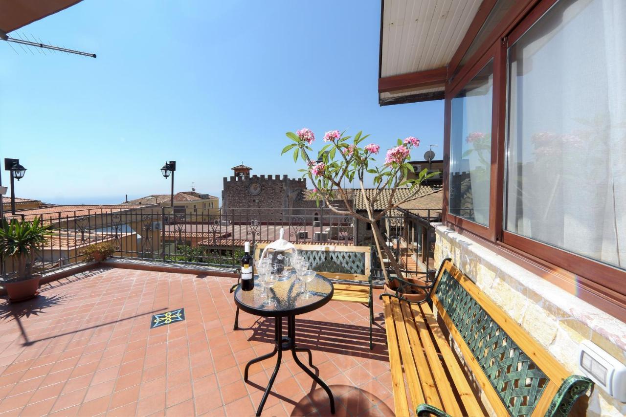 Casa La Boheme Apartment Таормина Екстериор снимка