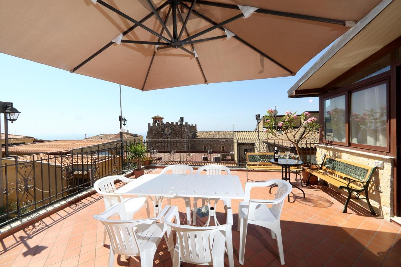 Casa La Boheme Apartment Таормина Екстериор снимка